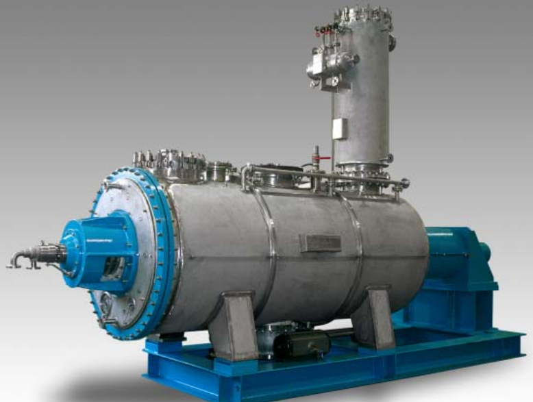 Chemical rake vacuum dryer/